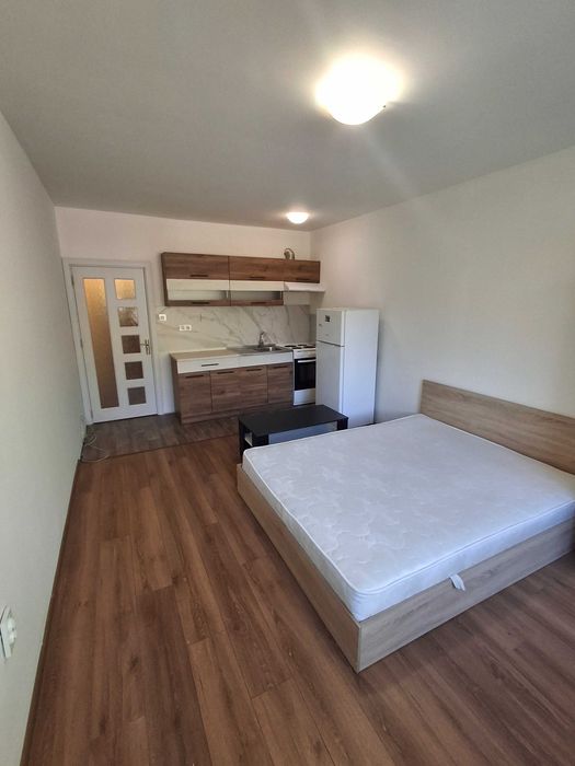 Дава се под наем Едностаен апартамент в София, Център - 35 кв.м за 350 € - Снимка #1
