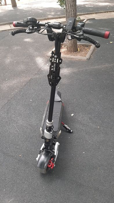 Электросамокат полноприводный