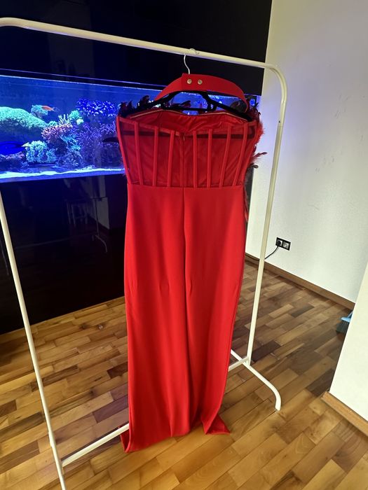 Елегантен гащеризон с пера