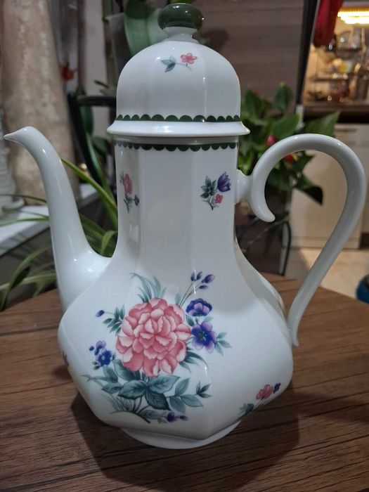 Порцеланови чайници