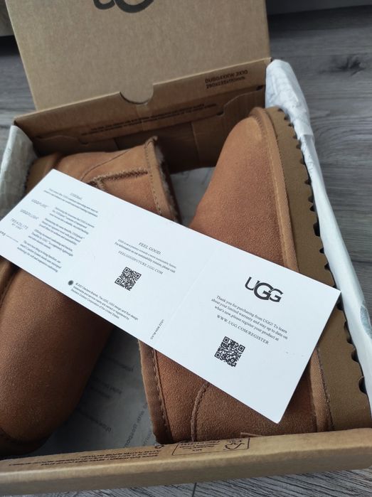 Vând Ugg marimea 37