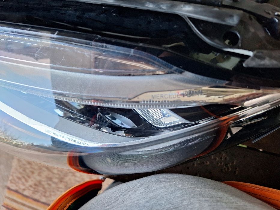 Фар за Mercedes W205 C classe facelift