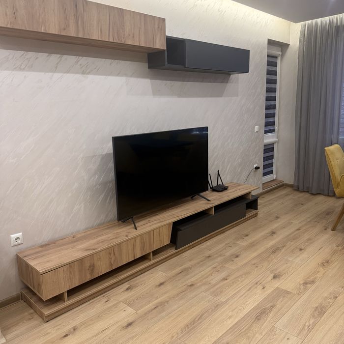 Дава се под наем Двустаен апартамент в Перник, Изток - 70 кв.м за 448.8 € - Снимка #1