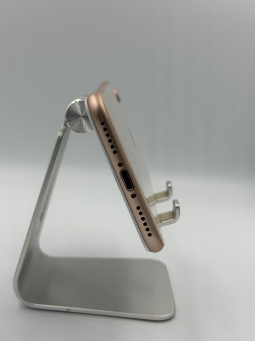 iPhone 8 gold 64 gb