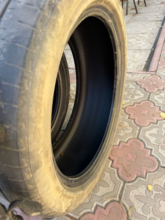 Продам шины R18 235/45