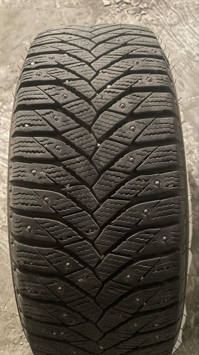 Комплект зимних шин 215\60\R16