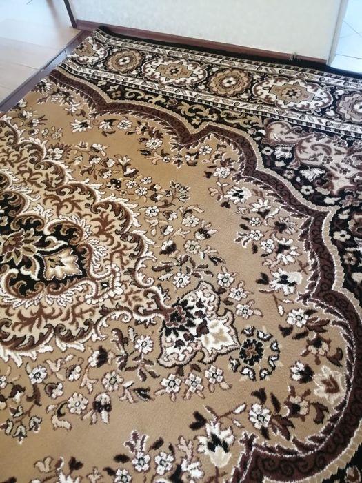 Продам ковер.в отличном состоянии, чистый. 3*4