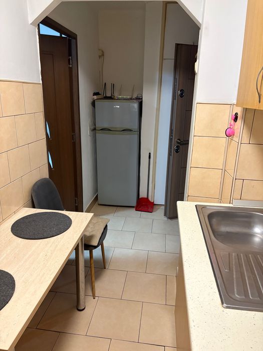 Apartament două camere de închiriat