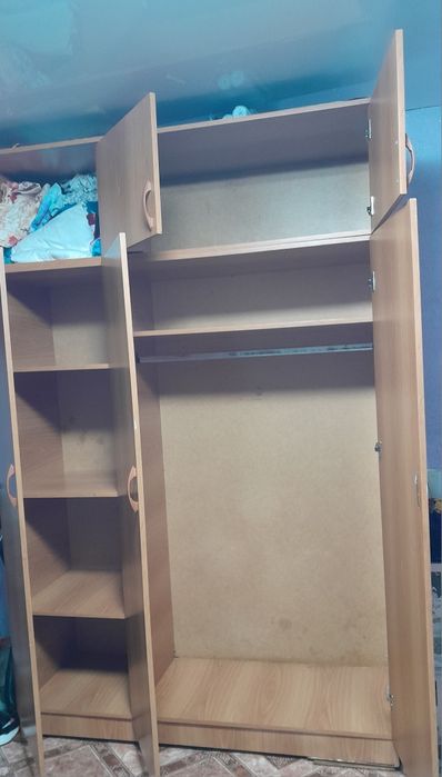 Шкаф,шифонер,высокий