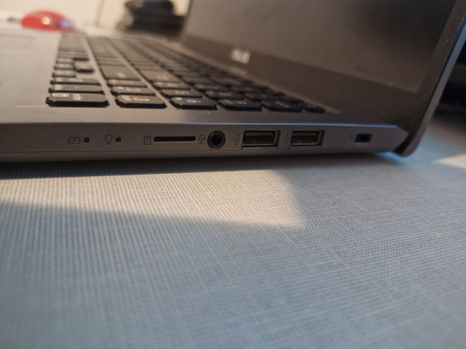 Laptop ASUS VivoBook X515MA-BR062