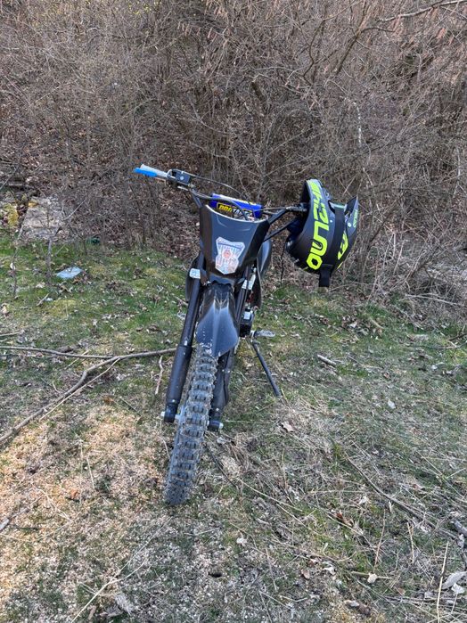 Vând cross kxd 125cc modificat luat din februarie 2026+ garanție la Alfarad, citiți descrierea prețul nu este negociabil