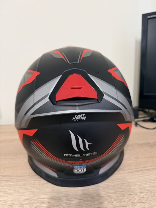 Каска MT Thunder 3