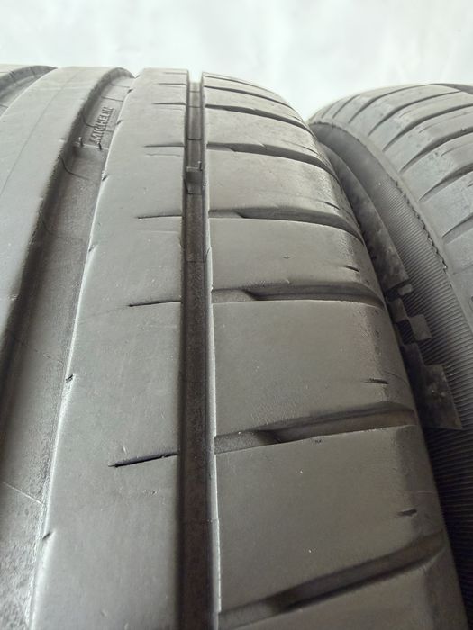 235/55/19 Michelin 4броя дот22