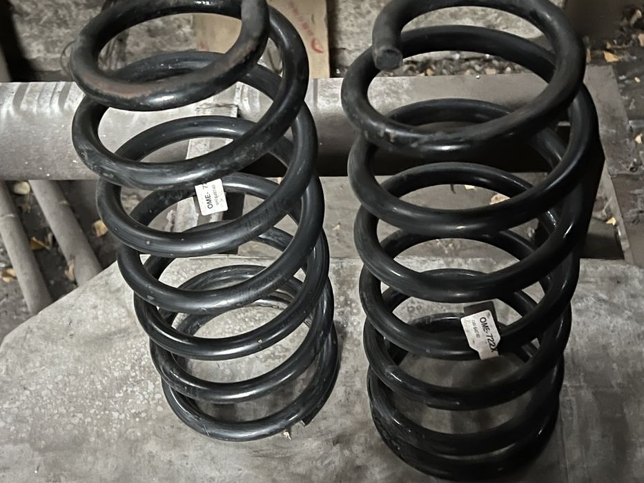 Пружины усиленные для Land Cruiser 200