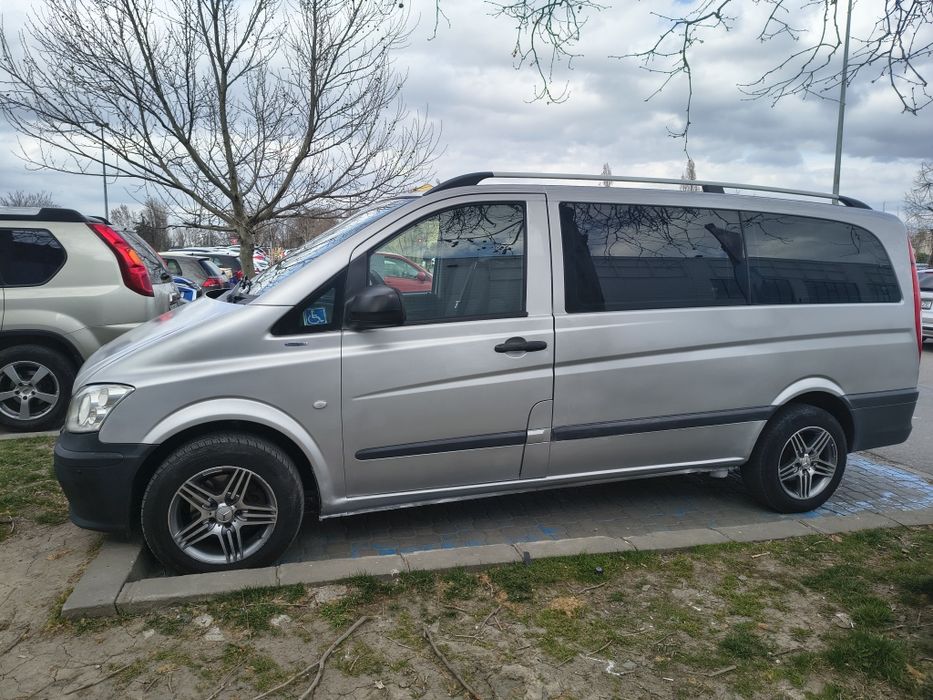 Vând Mercedes vito 2013 9 locuri stare buna de funcțiionare