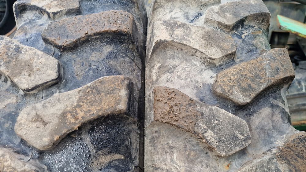 Cauciucuri EXCAVATOR 8.25-20 marca Apollo  14 ply