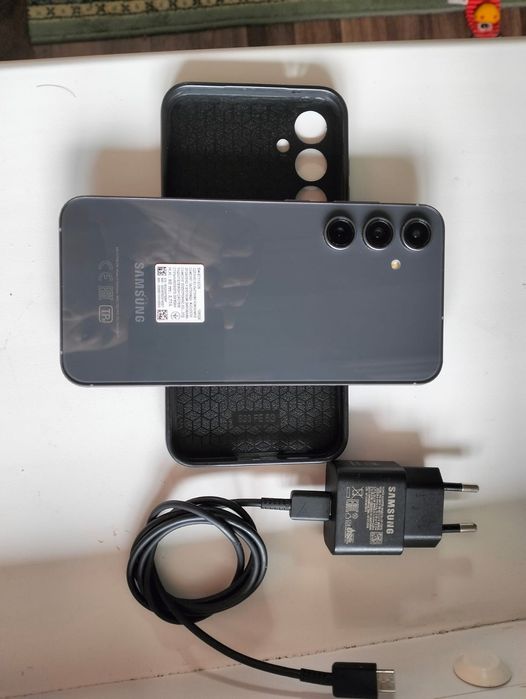 Продам Смартфон Samsung Galaxy S23 FE 8 ГБ/128 ГБ серый.