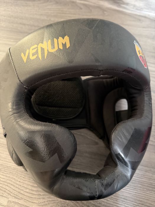 Боксерский набор, перчатки, шлем, лапы