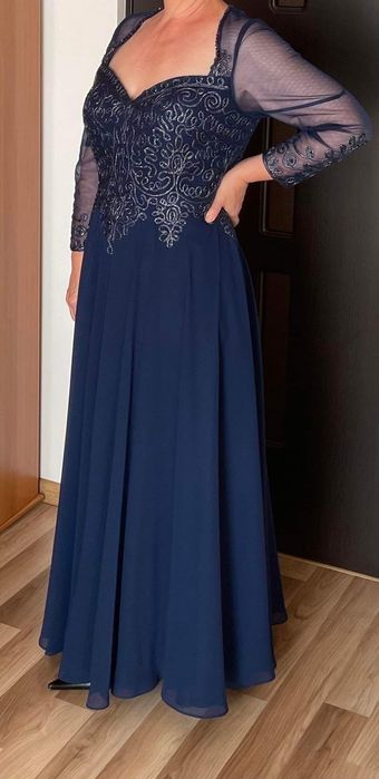 Vand rochie de seara