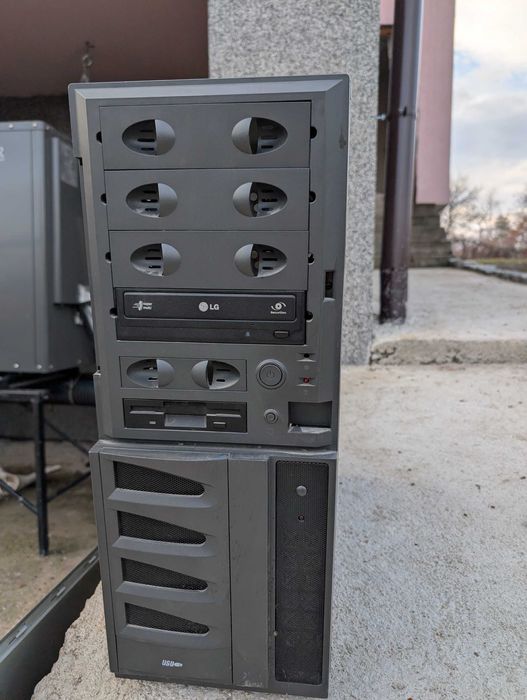 Кутия за PC Spire SwordFin Tower.