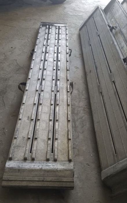 Rampe aluminiu trailer utilaje - urcat utilaje de la 10 la 60 tone