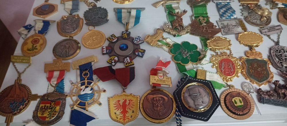 Medalie vechi aduse din Germania