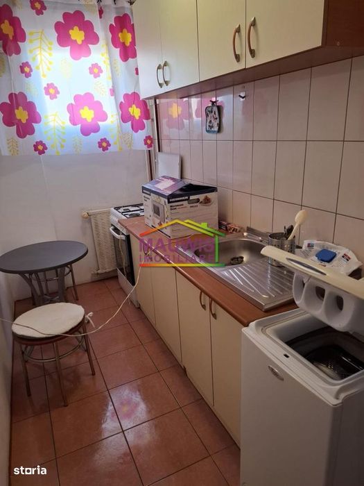 Dristor- metrou - 1 min- bloc mixt