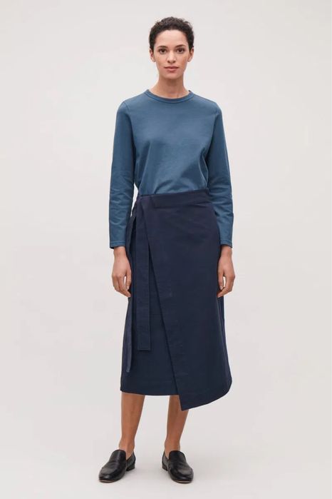 COS Пола с асиметрично прехвърляне