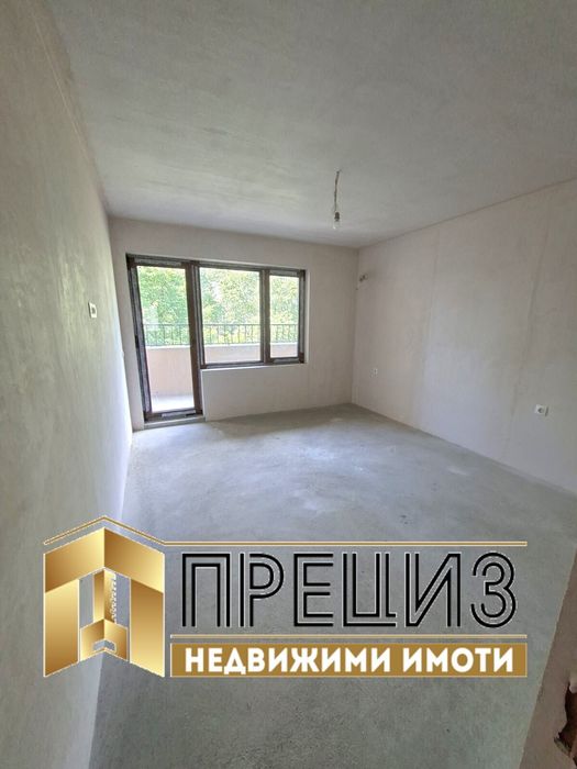 Продава тристаен апартамент
