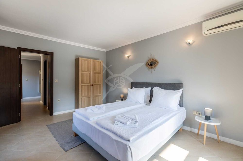 Продава се Тристаен апартамент в с. Лозенец, Област Бургас - 142 кв.м за 1653 €/кв.м - Снимка #5