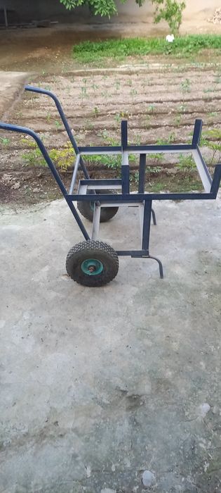 Морозильник сотилади холати уртача. Анжан Морожна учун фойдаланса була