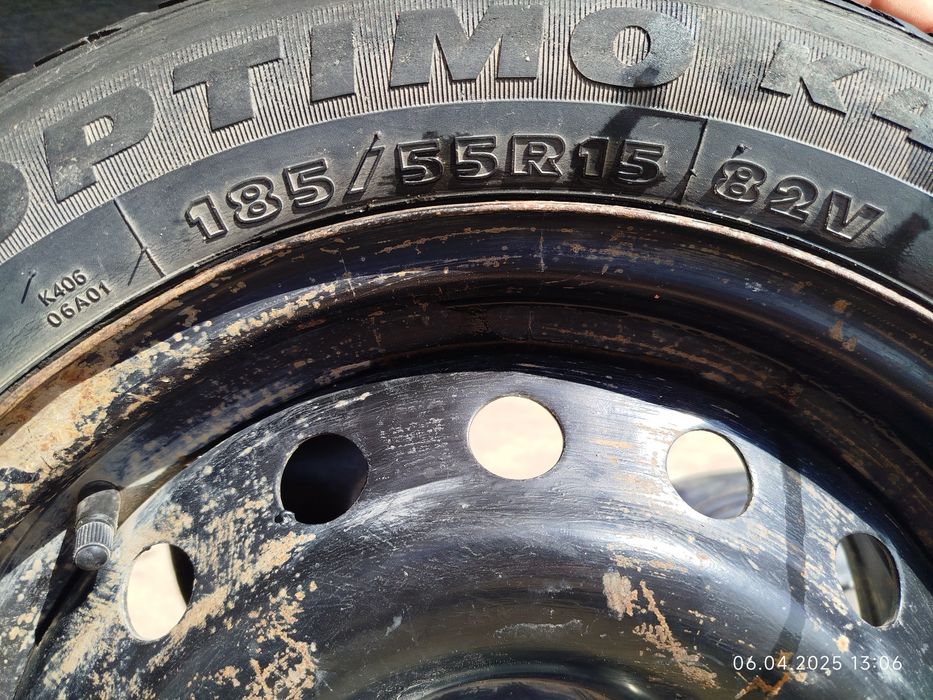 Продам резину  со штатными дисками