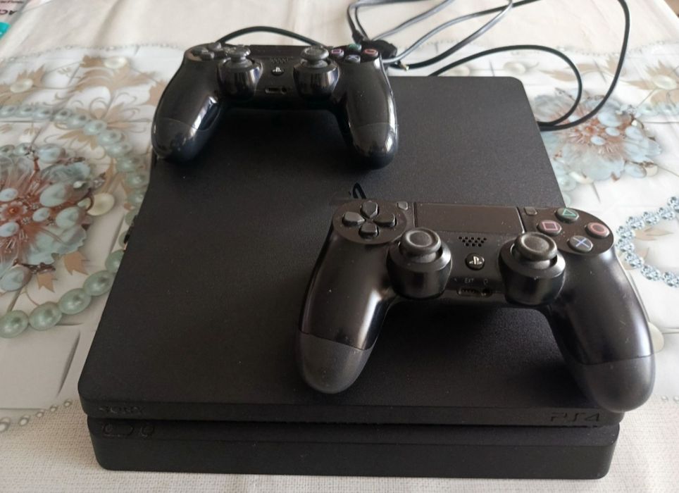 Продается playstation 4 slim 512GB