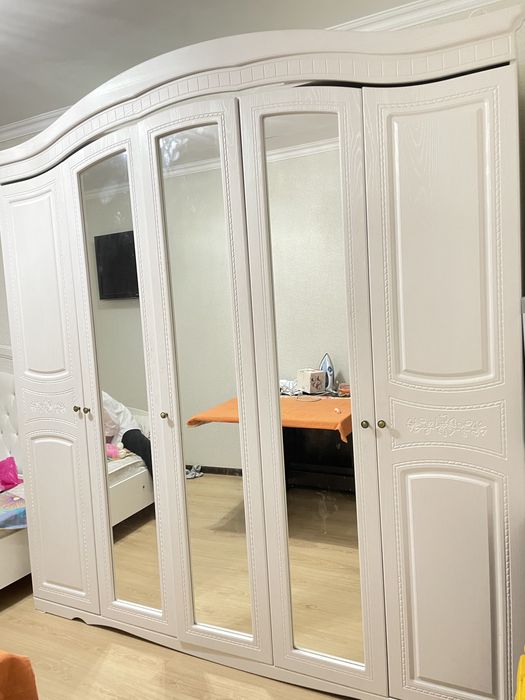 Продам спальный гарнитур