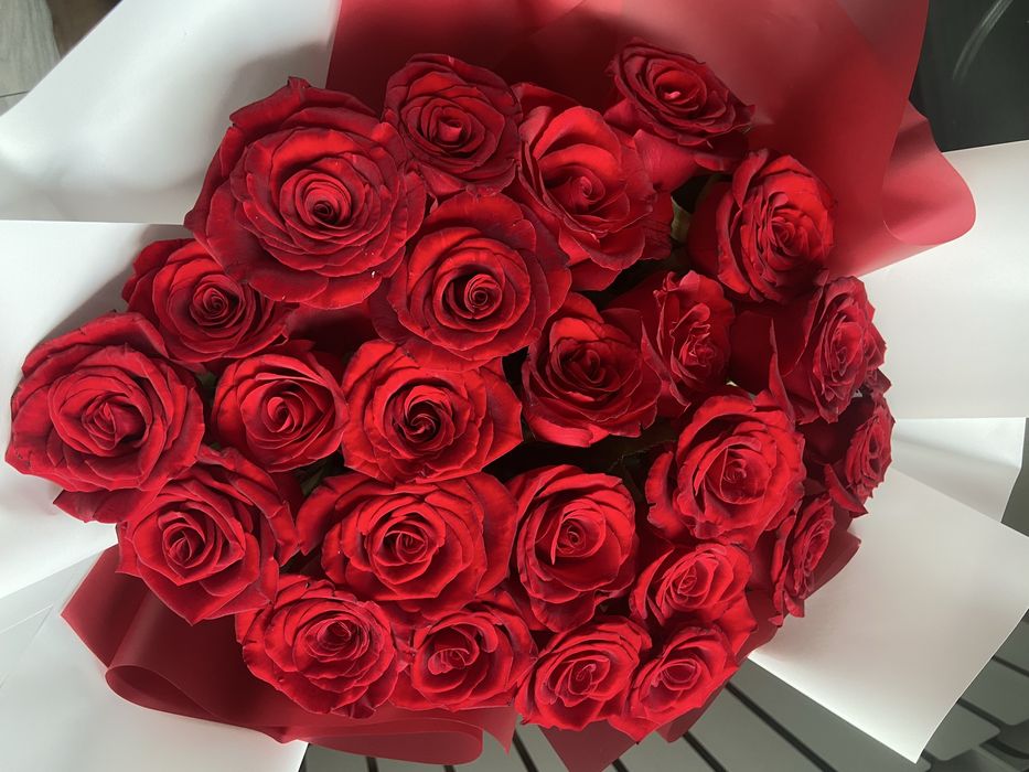 Цветы роза 25штук