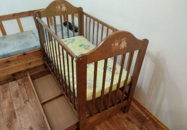 Манеж - качалка. Массив березы.