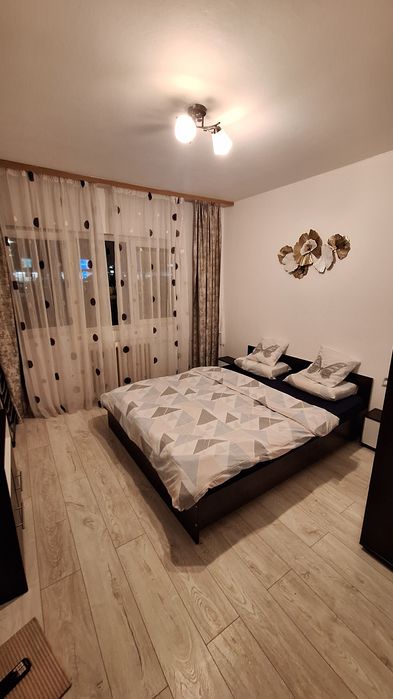 Apartament 2 camere de închiriat
