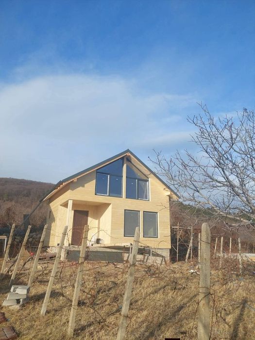 Vindem cabane din lemn