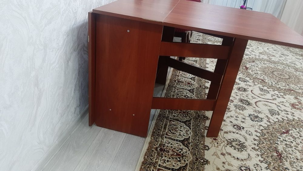 Срочно! Продам стол тумба