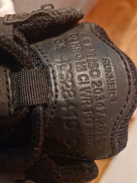 Нaix работни боти 40
РАБОТНИ ОБУВКИ RUNNER
1 OW