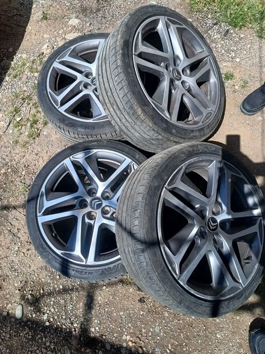 Оригинални джанти 18-ки с гуми за Peogeot / Citroen