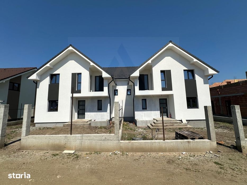 Casă tip duplex curte 350 mp 120 mp utili terasa 22 mp Sura Mare