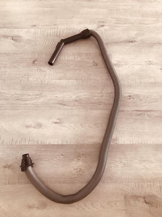 Продам 2 новых трубки для пылесоса