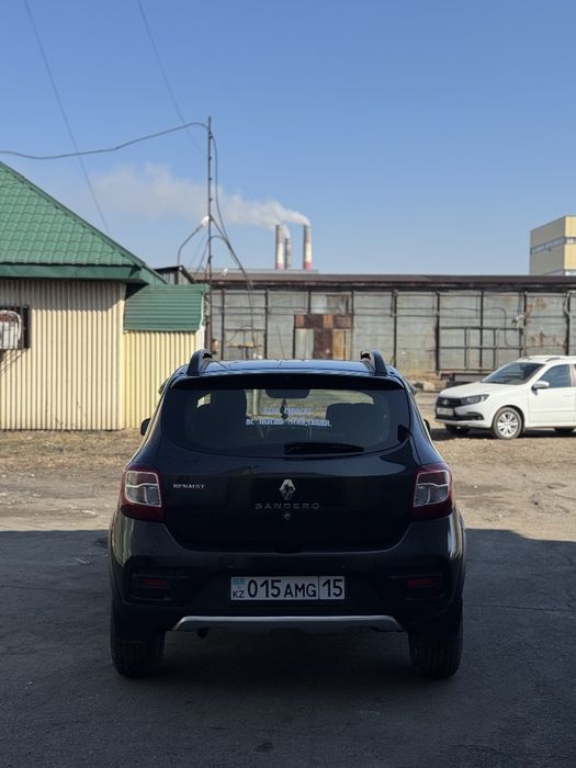 Продам автомобиль Renault Sandero Stepway 2