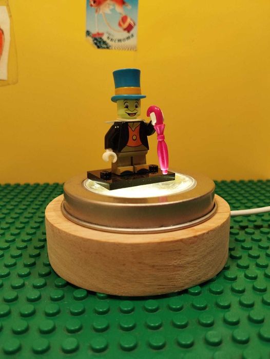 Серия минифигурок, Disney 100