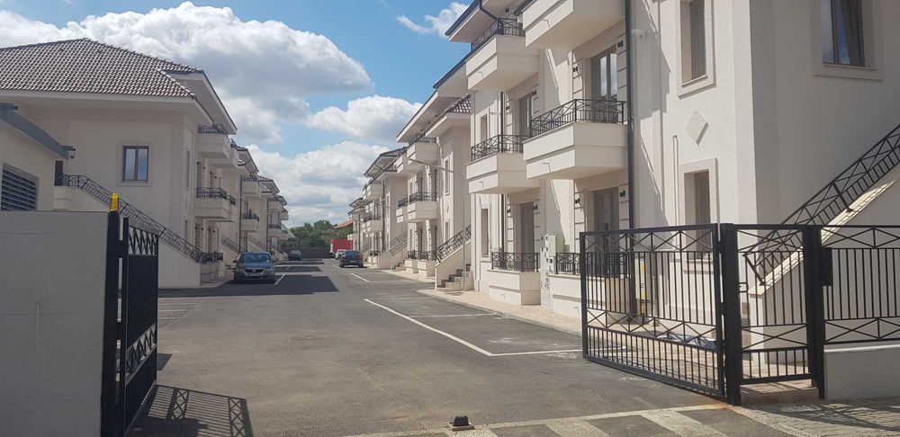 Apartament 2 Camere de Inchiriat . Ansamblul Monarch Private Yard