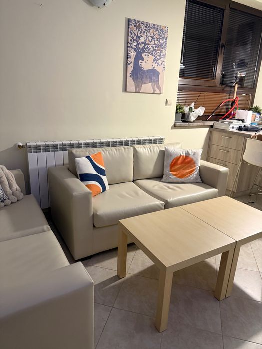 Два бежови дивана изкуствена кожа в перфектна кондиция