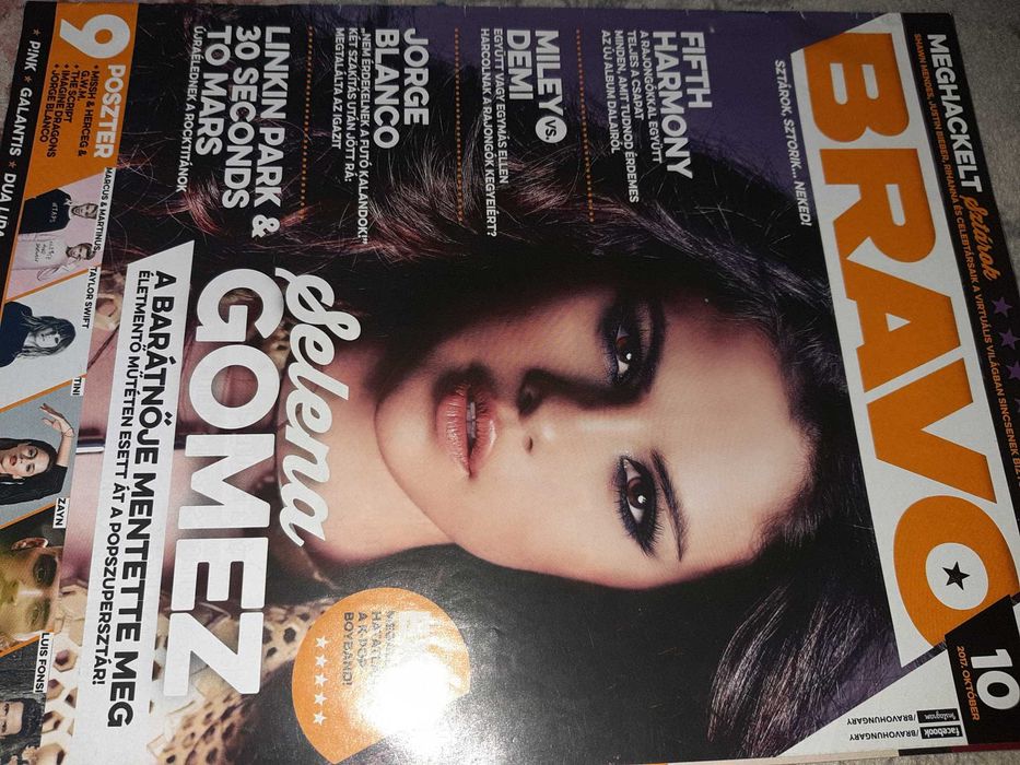 Revista Bravo cu Selena Gomez pe coperta
