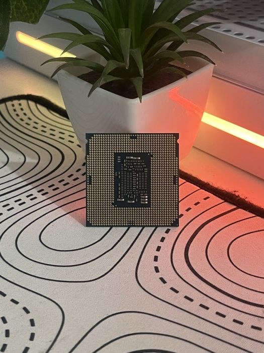 Процесор Intel Core i3-8100 (3.60 GHz, LGA1151)