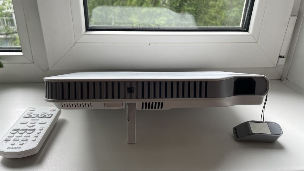 Проектор лазерный casio